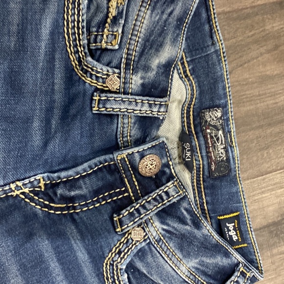 24W/29L Silver Joga Jeans - Picture 2 of 7